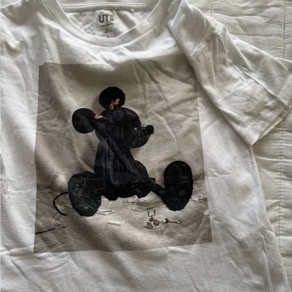 Uniqlo artist collab Mickey Graphic T-Shirt